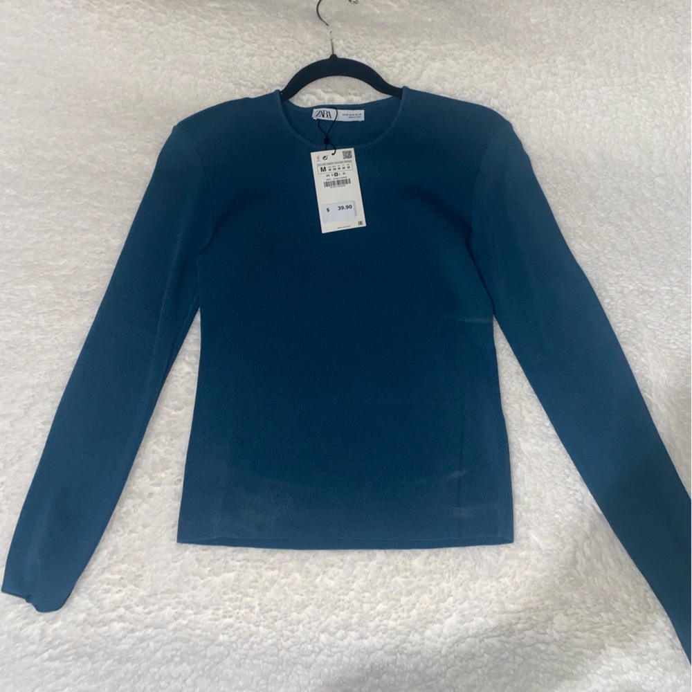 Zara shoulder padded knit long sleeve shirt